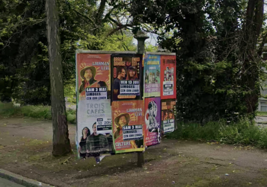 Panneau d'affichage libre